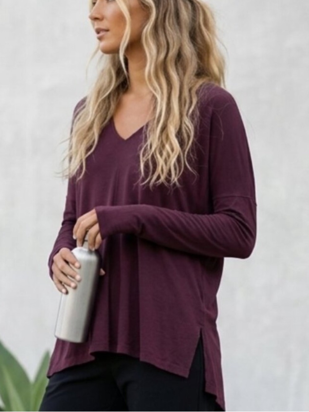 VINCE Burgundy V-Neck Jersey Long Sleeve Top Size XS 54595